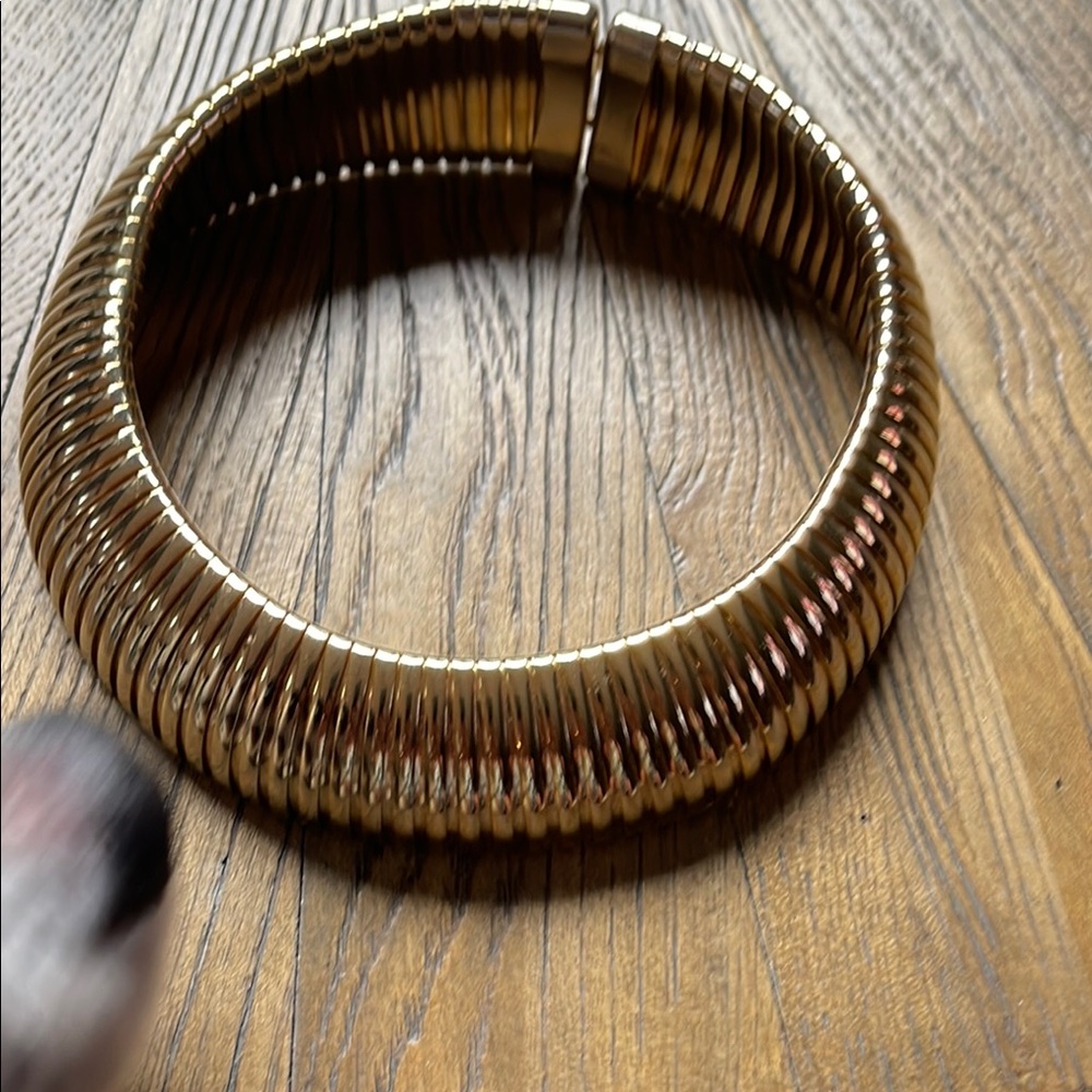 Source Unknown Gold Ribbed Necklace